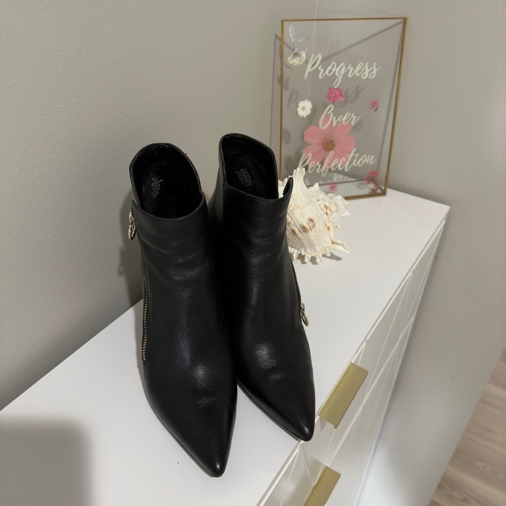 Nine West Booties Women Size 7 Black